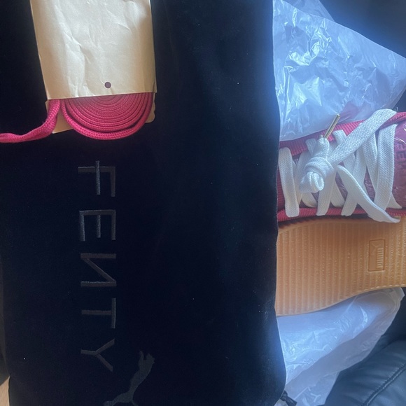 Red Fenty Puma - Picture 3 of 4